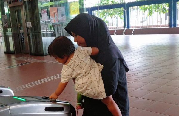 Tap In and Tap Out: Paying for a Train Ride